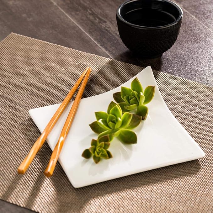 Restaurantware Carmel Mesh 16 x 12 Inch Table Placemats Set Of 6 Woven Washable Placemats - Heat Tolerant No Stain Antique Brass Vinyl Kitchen Placemats Waterproof Easy To Clean