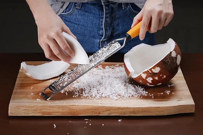 Deiss PRO Lemon Zester & Heavy Duty Cheese Grater & Vegetable Grater - Parmesan Cheese Lemon, Garlic, Nutmeg, Chocolate, Fruits, Vegetables, Ginger Grater - Cheese Shredder & Stainless Steel Grater