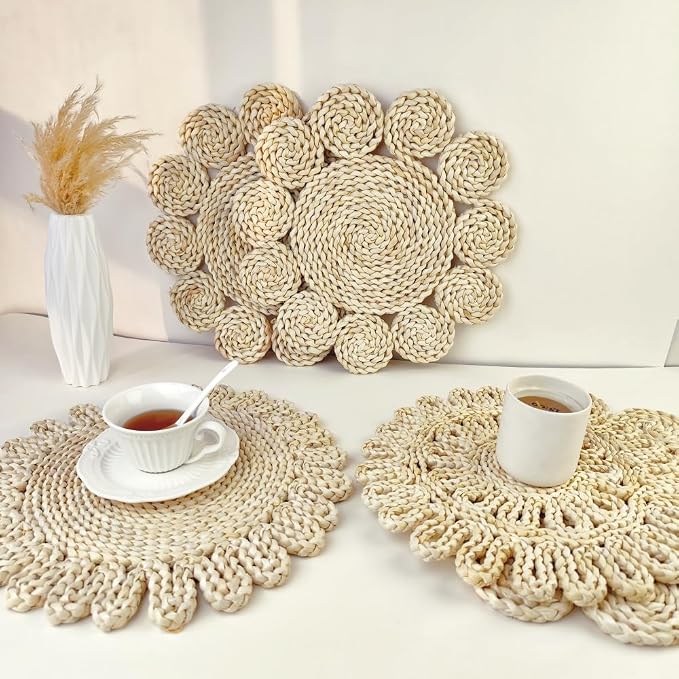 IcosaMro 13.8" Boho Placemats Set of 6 Round Woven Placemats Natural Table Place Mats for Dinning Table Indoor & Outdoor Wicker Wicker Charger Plates for Wedding Christmas Thanksgiving Events