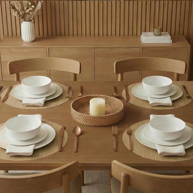 AHHFSMEI Round Placemats Set of 6 Woven Vinyl Non-Slip Heat Resistant Stain Resistant Easy Clean Place mats for Dining Table(Light Brown)
