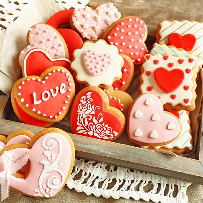 YomiFamily Heart Cookie Cutter Set, 10 Pieces, Stainless Steel Heart Shaped Mold Fondant Pastry Biscuit Fruit Vegetable Cutters for Baking