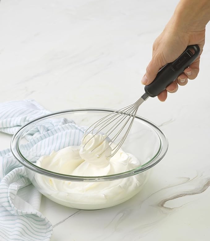 GoodCook Everyday Balloon Whisk with Stainless Steel Wire Whips and Comfort Handle, 10.5-Inch, Black