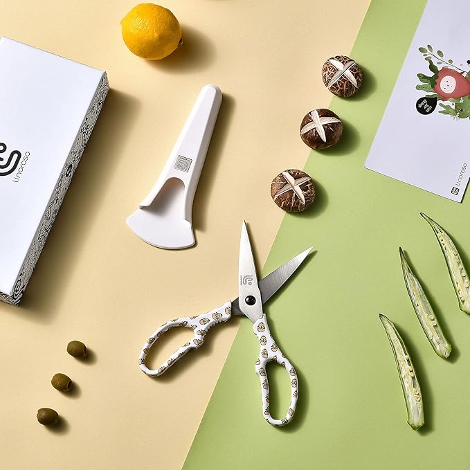 Linoroso Kitchen Scissors Heavy Duty Kitchen Shears with Magnetic Holder Made with Japanese Steel 4034, Multipurpose Ultra Sharp Cooking Scissors for Meat/Vegetables/BBQ/Herbs/Pizza (Graphic,Chick)