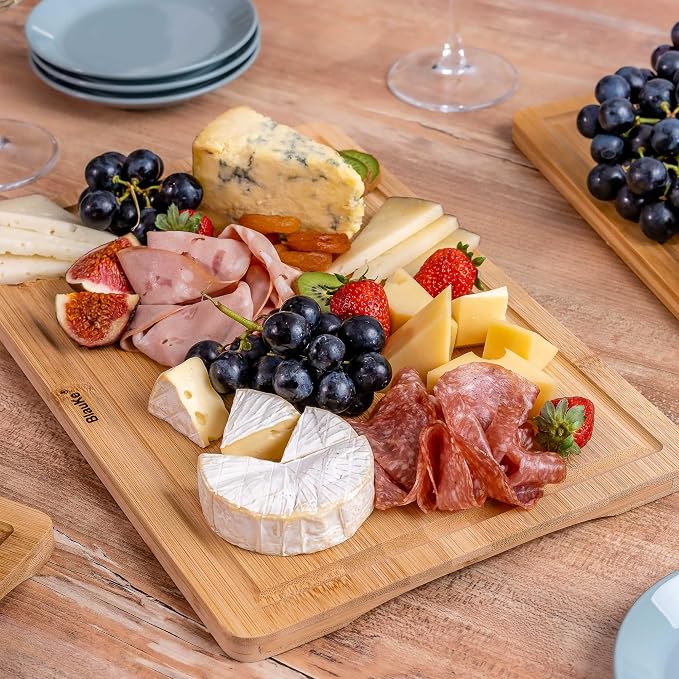 Wood Cutting Board for Kitchen – 15x10" Bamboo Cutting Board with Juice Groove and Handles – Wooden Chopping Board, Serving Tray – BlauKe®