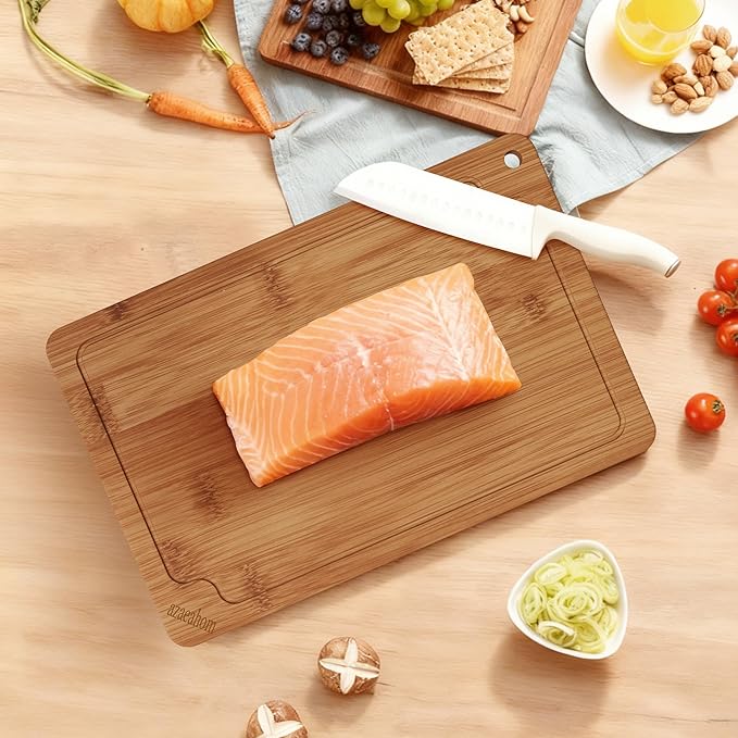 Bamboo Cutting Boards for Kitchen, 17" Large Wood Cutting Board with Juice Grooves & Built-in Handles, Easy Storage & Clean Chopping Board for Meat, Vegetables, Fruit