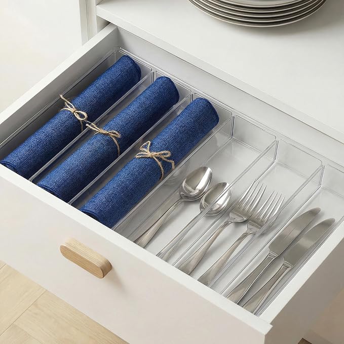 AHHFSMEI Faux Linen Placemats Set of 6 Heat Resistant Non-Slip Stain Proof Table Mats for Kitchen Dining Elegant Decor Place Mats (Blue)