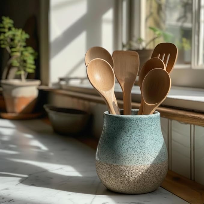 JIEMEI HOME Kitchen Utensil Holder, 6.3" Ceramic Rustic Utensil Crock for Countertop, Farmhouse Cooking Tool Organizer, Spatula Holder For Kitchen Decor, Speckled Blue & Brown