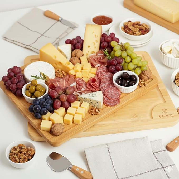 Bamboo Cutting Board, Durable Kitchen Wood Boards with Deep Juice Grooves & Easy-Grip Handles, Perfect for Meat, Vegetables, Fruits & Charcuterie, Ideal Gift for Home Cooks