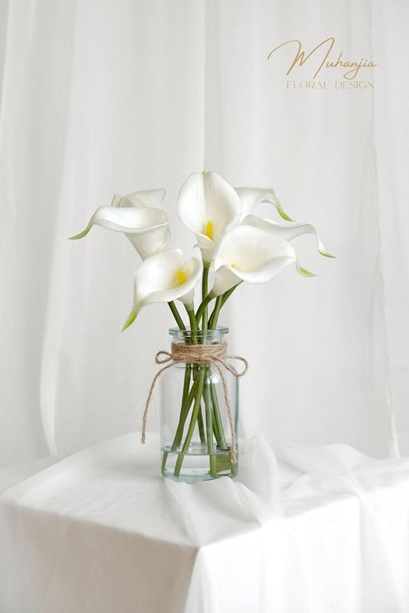 Muhanjia Artificial Flowers Calla Lily in Glass Vase with Faux Water,7Pcs Artificial Flower Real Touch Latex Flowers for Centerpiece Table Decorations Counter Decor(White Calla Lily)