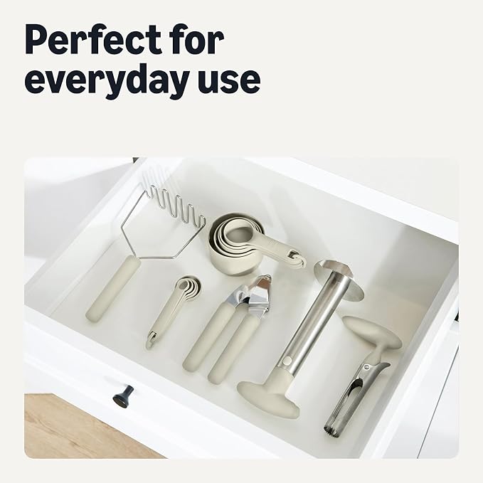 Amazon Basics Garlic Press, Stainless Steel, Soft Grip Handle, Dishwasher-Safe, Linen Gray