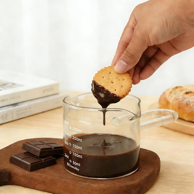 BCnmviku 250ML/8.5OZ Espresso Glass Measuring Cup Triple Pitcher Milk Cup Espresso Cups with U-shape Handle Espresso Shot Glass with V-Shaped Mouth Clear Accessories Milk Frothing Pitcher (1)