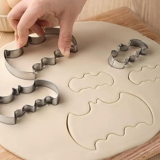 12 Pcs Halloween Cookie Cutters Set, Cat, Bat, Owl, Ghost, Pumpkin, Witch hat, Broom, Spider, Spider Web, Coffin, Tombstone Shape, Stainless Steel Metal Biscuit Molds for Baking or Party Decorations