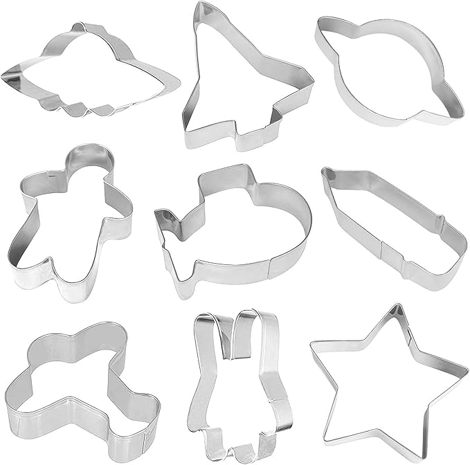 HENGYID Animal Cookie Cutter Set - 9 PCS Stainless Steel Shaped Cookie Candy Food Cutters Molds for DIY, Kitchen, Baking, Cake, Holiday Celebration, Kids Animal Themed Birthday Party (Space)