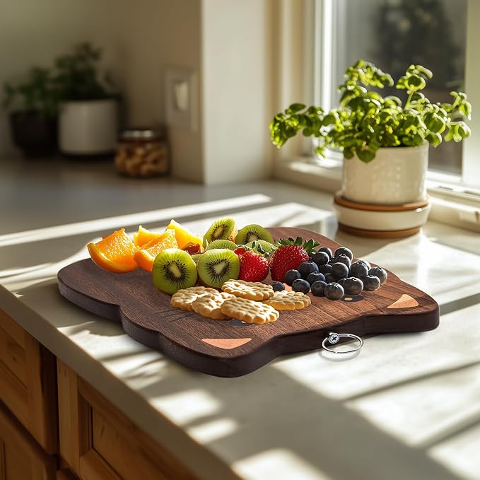 Animal Shaped Cutting Board, Decorative Hardwood Chopping Block for Kitchen Wall Hanging, Wooden (Kitten, 13"L x 10"W)