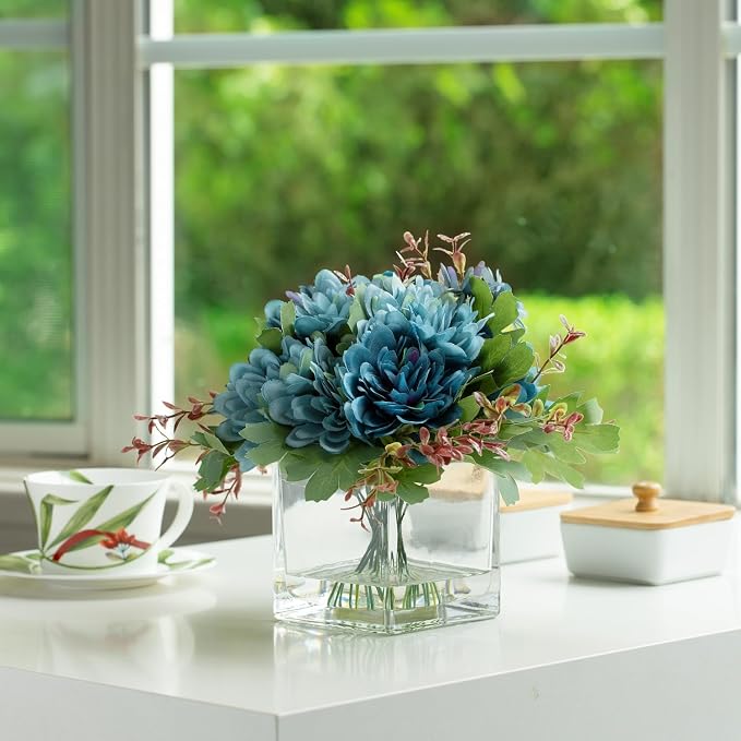 ENOVA FLORAL Mixed Artificial Daisy Floral Arrangements with Vase, Table Centerpieces for Dining Room, Silk Daisy in Glass Vase with Faux Water for Home Decor, Wedding Centerpieces (Blue)