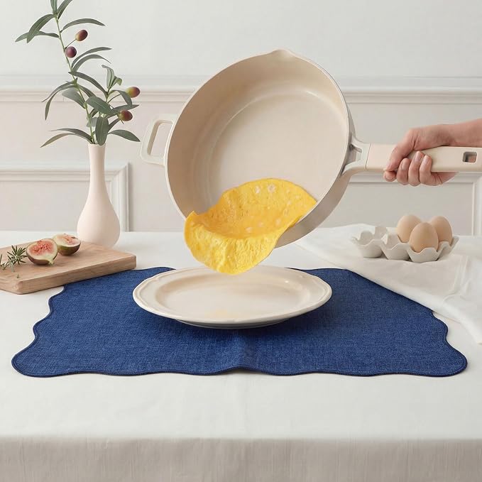 AHHFSMEI Faux Linen Placemats Set of 6 Heat Resistant Non-Slip Stain Proof Table Mats for Kitchen Dining Elegant Decor Place Mats (Blue)