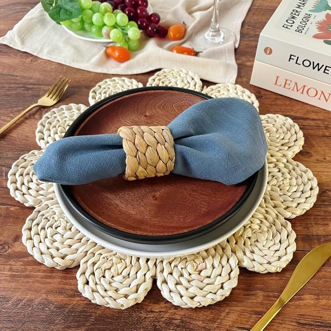 IcosaMro 13.8" Boho Placemats Set of 6 Round Woven Placemats Natural Table Place Mats for Dinning Table Indoor & Outdoor Wicker Wicker Charger Plates for Wedding Christmas Thanksgiving Events