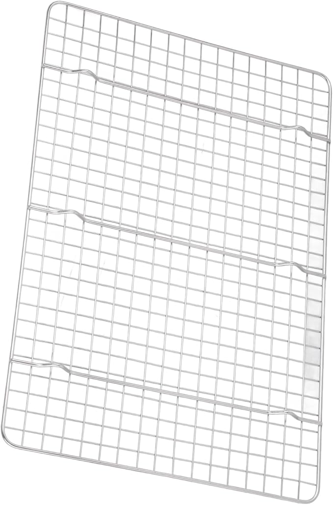 Checkered Cooling Rack 304 Stainless Steel Heavy Duty Baking Wire Rack with Grid Design for Home Bakery and Professional Kitchen Use 37.5cm x 25cm