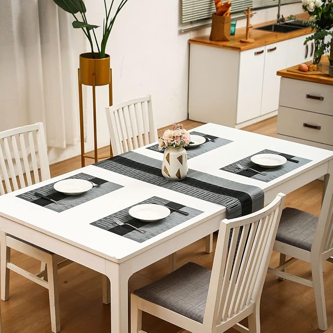 HeloHo Black Placemats Set of 4 Heat-Resistant Washable Place Mats Non-Slip Vinyl Woven Table Mats Wipeable Placemat for Kitchen Dining Table Decoration Indoor Outdoor