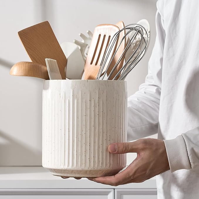 JIEMEI HOME Kitchen Utensil Holder, 7.2" Large Ceramic Stable Utensil Crock for Countertop, Utensil Organizer with Cork Mat, Removable Bamboo Divider for Easy, Kitchen Decor, Aged Ivory Speckle