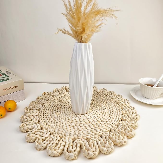 IcosaMro 13.8" Boho Placemats Set of 6 Round Woven Placemats Natural Table Place Mats for Dinning Table Indoor & Outdoor Wicker Wicker Charger Plates for Wedding Christmas Thanksgiving Events