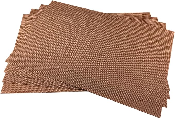 WAZAIGUR Placemats,Easy to Clean Crisscross Woven Vinyl Place Mats Durable Non-Slip Heat Resistant Table Mats,Placemats for Kitchen Table Set of 4,Rust Red
