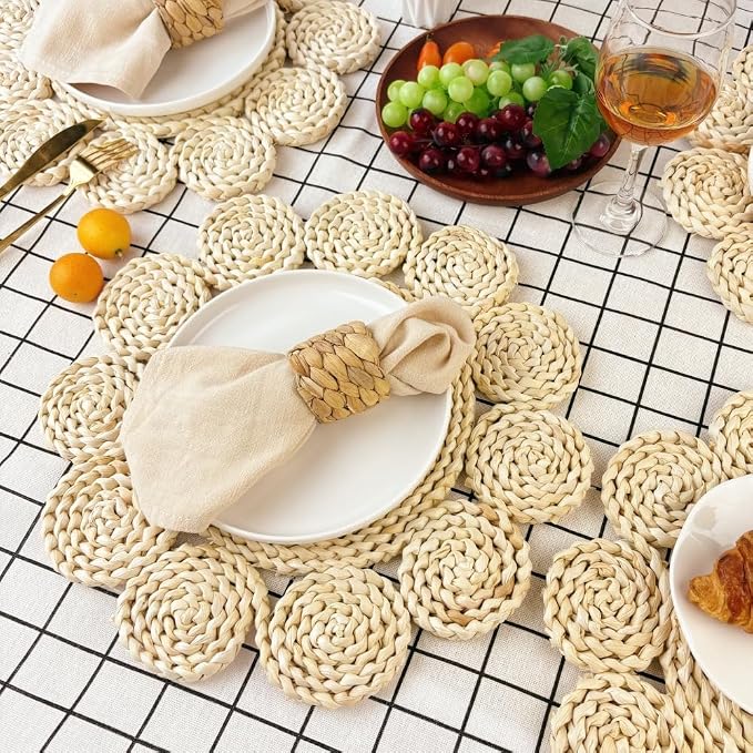 IcosaMro 13.8" Boho Placemats Set of 6 Round Woven Placemats Natural Table Place Mats for Dinning Table Indoor & Outdoor Wicker Wicker Charger Plates for Wedding Christmas Thanksgiving Events