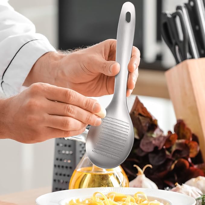 2pcs Stainless Steel Garlic Ginger Fruit Vegetable Grater Spoon Press Garlic Crusher Mincer Cutter Zester for Cheese Chocolate Baby Food Kitchen