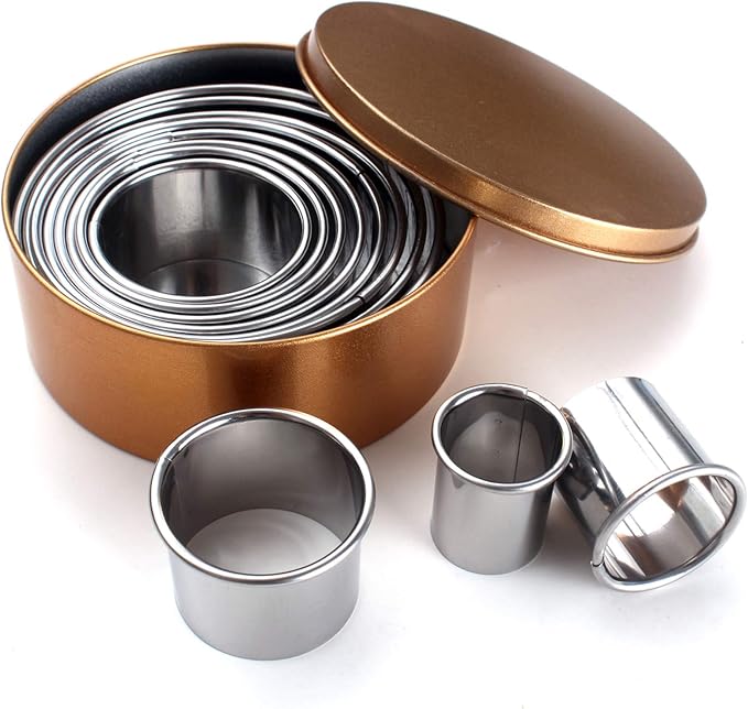 Round Stainless Steel Cookie Biscuit Cutters Set in Storage Tin, Assorted Sizes, 11 Pieces