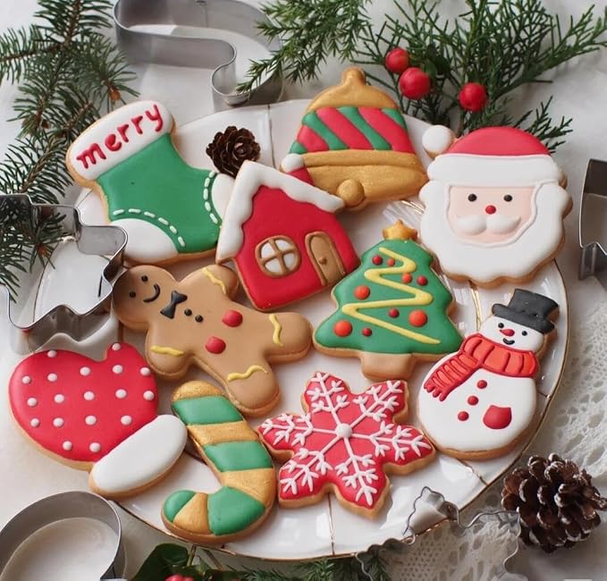 Christmas Cookie Cutters, 8PCS Holiday Cookie Cutter Shapes - Snowman,Christmas Tree,Gingerbread Man,Candy Cane,Snowflake,Santa Face,Christmas House, Winter Glove Cookies Mold