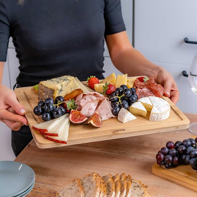 Wood Cutting Board for Kitchen – 15x10" Bamboo Cutting Board with Juice Groove and Handles – Wooden Chopping Board, Serving Tray – BlauKe®