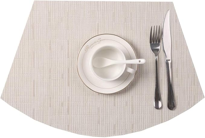 SHACOS Small Round Table Placemats Set of 5 Wedge Shaped Place Mat with Centerpiece Round Mat Heat Resistant Table Mats Washable (5, Beige)