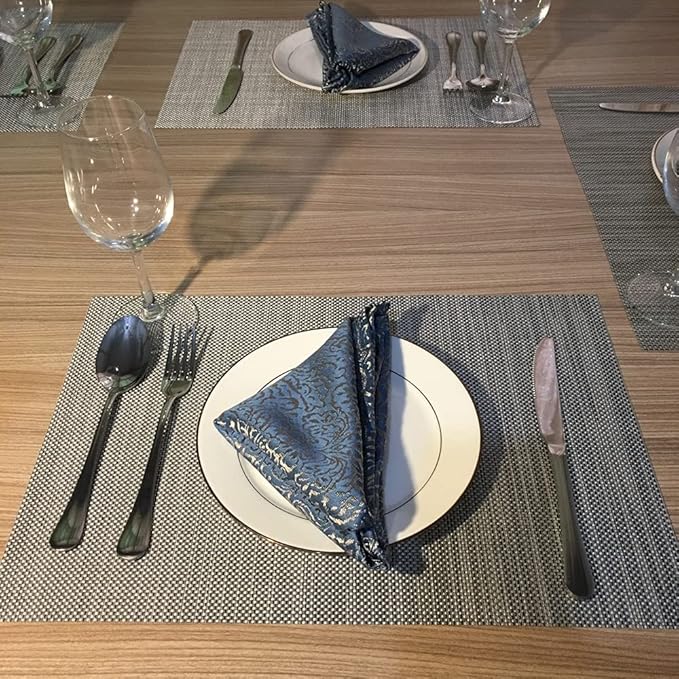 WAZAIGUR Placemats,Easy to Clean Crisscross Woven Vinyl Place Mats Durable Non-Slip Heat Resistant Table Mats,Placemats for Kitchen Table Set of 4,Silver and Black