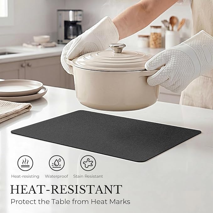 Romanstile Vinyl Placemats Set of 4, Reversible Faux Leather Heat Resistant Wipeable Table Mats, Waterproof Washable Non-Slip Table Placemats for Dining/Kitchen/Party/Outdoor (Black, 12" x 17")