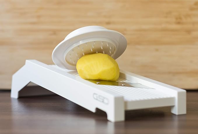 GSD Universal Vegetable Slicer With 5 Changeable Blades, White