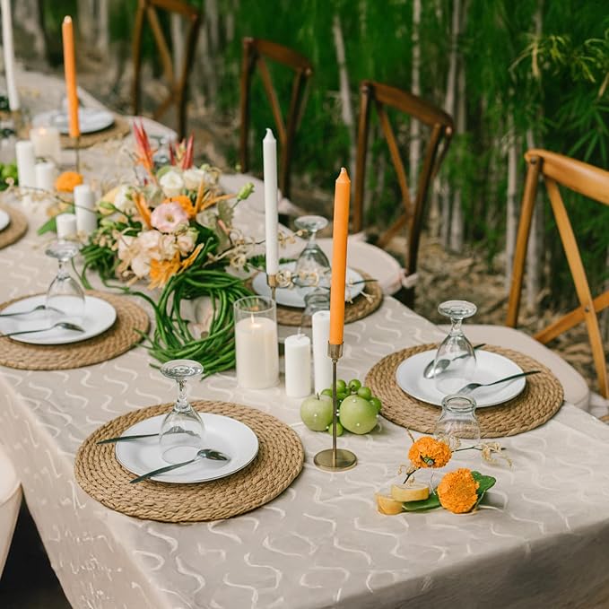 comfoyar Round Water Hyacinth Woven Placemats Set of 12, 13Inch Boho Natural Hand Braided Place Mats, Heat Resistant Rustic Wicker Rattan Table Mats for Dining Table Farmhouse Decoration