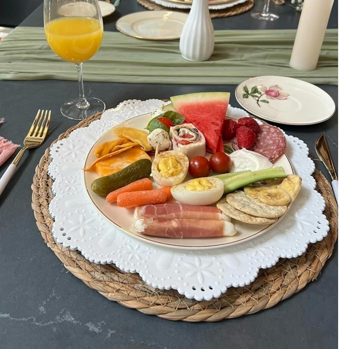 Round Woven Placemats Set of 4, 12" Boho Rattan Placemats Natural Hand-Woven Place Mats Table Decor, Chargers for Dinner Plates, Farmhouse Place Mats, Wicker Table Mats for Dining Table, Home