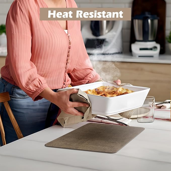 Aofmee Faux Leather Placemats Set of 6 - Waterproof - Wipeable - Washable - Heat Resistant - Anti Slip Stain Resistant Kitchen Dining Table Place Mats, Suitable for Indoor & Outdoor Use, Easy to Clean