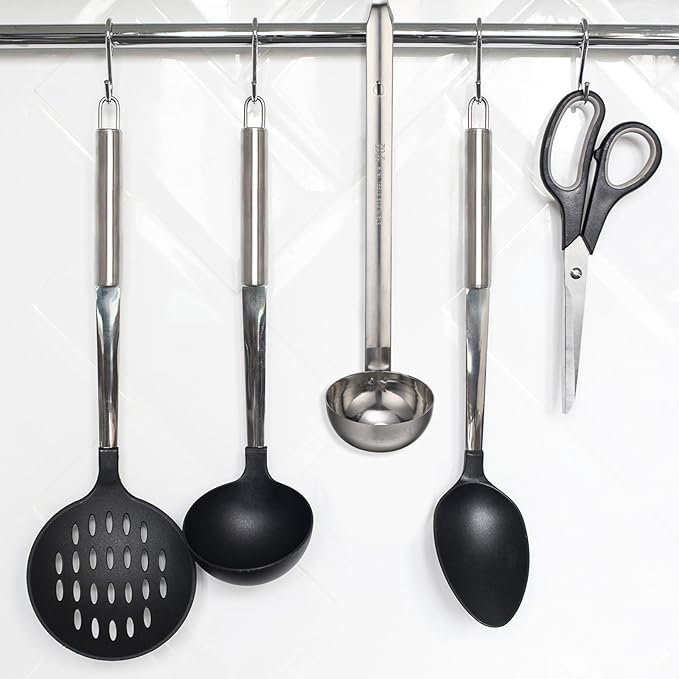 meekoo 1 Pieces Stainless Steel Ladle Soup Handle Ladle with Pouring Rim for Kitchen Cooking Soup Sauce (2 oz)