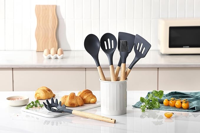 Kitchen Utensils Set 6 PCS, Non-Toxic Cooking Utensils with Heat-Resistant Silicone Spatula, Large Serving & Slotted Spoon, Flexible Spatulas, Brush and Spaghetti Rake - Ideal Starter Set