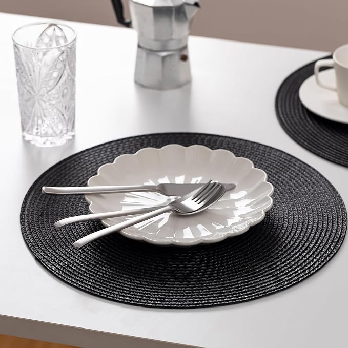 Baroyal Round Placemats Set of 8 Plastic Woven Placemats Washable Wipeable Table Mats for Dining Table Heat Resistant Non-Slip Circle Place Mats (Black)