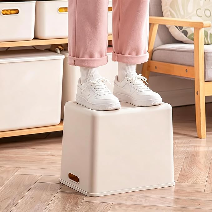 Ytteve 6-Pack Light Grey Stackable Plastic Storage Bins with Lids & Handles, 4 Large (11.8"x8"x9.8") & 2 Medium (11.8"x8"x4.7"), Organizer Containers for Closet, Shelves, Drawers, Home & Office