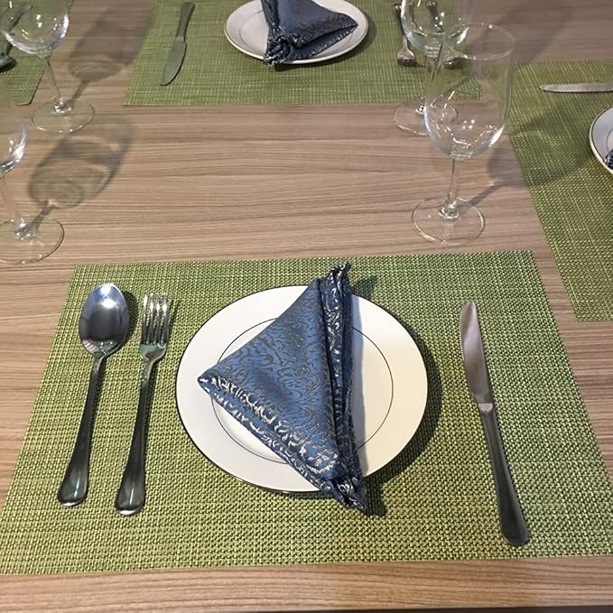 WAZAIGUR Placemats Easy to Clean Crisscross Woven Vinyl Place Mats Indoor Dining Durable Non-Slip Heat Resistant Table Mats for Kitchen Table Set of 4,Green and Yellow