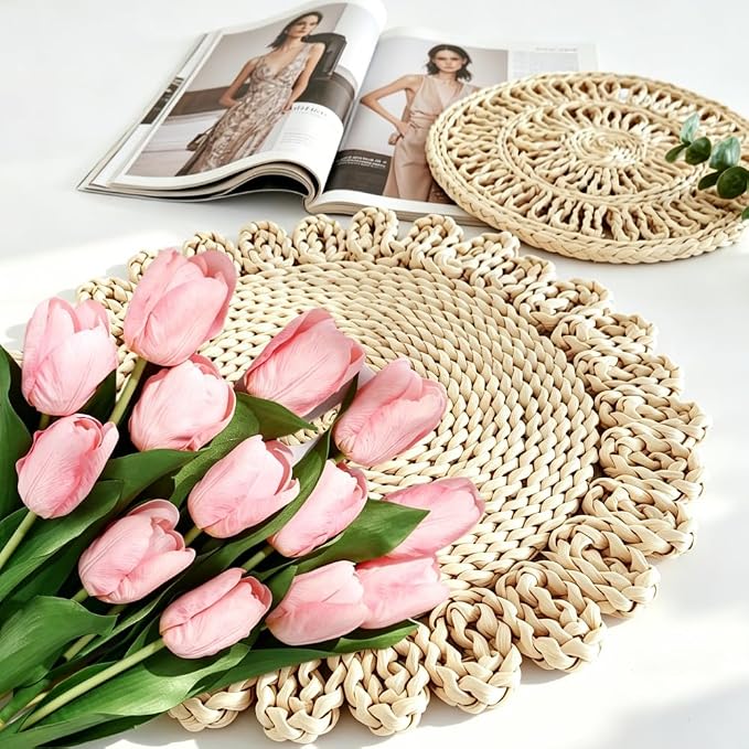 IcosaMro 13.8" Boho Placemats Set of 6 Round Woven Placemats Natural Table Place Mats for Dinning Table Indoor & Outdoor Wicker Wicker Charger Plates for Wedding Christmas Thanksgiving Events
