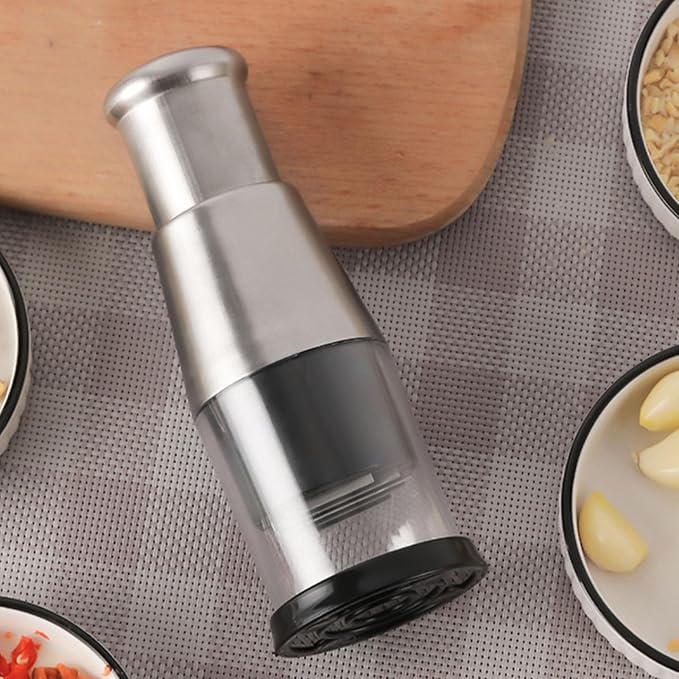 Manual Pressed Garlic Chopper, 6.3 X 2.4in Mini Dicer Food Chopper, 304 Stainless Steel Manual Garlic Press and Masher Hand-Pressed Kitchen Chopper for Mincing Garlic Press