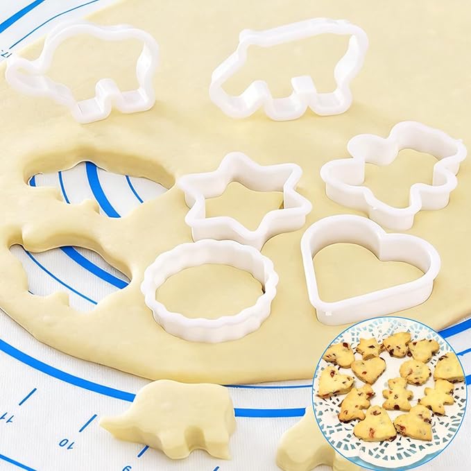 129Pcs Piping Bags and Tips Set - 100 12Inch Disposable Tipless Piping Bags for Royal Icing - Cake Decorating Baking Tools with 7 Frosting Tips, 10 Bag Ties, 2 Scriber Needle,6 Cookie Cutters