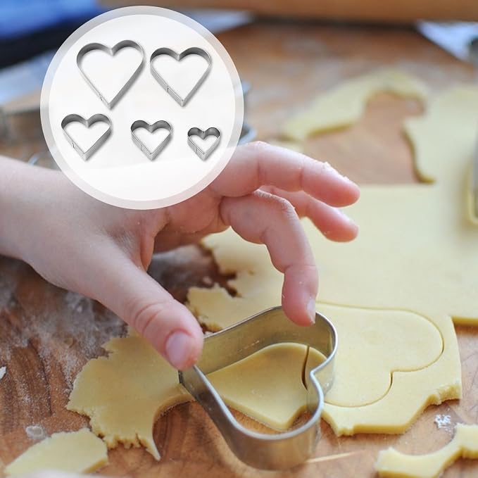 Stainless Steel Cookie Cutter Set, 5 PCS Heart Sandwiches Cutters Biscuit Molds,Geometric Frame Cookie Cutters Pastry Molds Perfect for Holiday Baking (Heart)