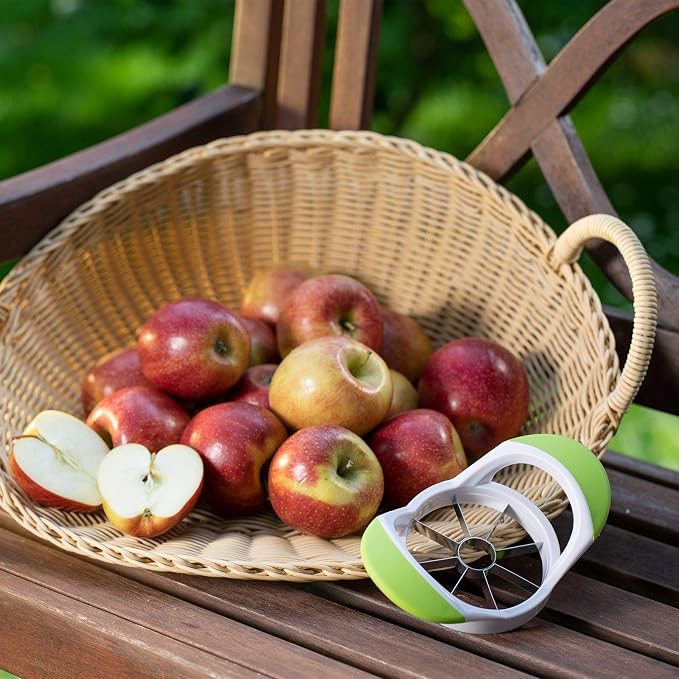 Westmark Germany 8 Uniform Parts Apple/Pear Divider