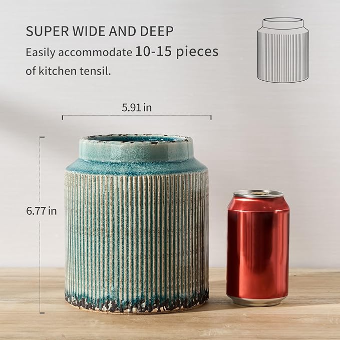 JIEMEI HOME Kitchen Utensil Holder, 6.77" Ceramic Farmhouse Stable Utensil Crock for Countertop, Vintage Style Cooking Tool Organizer with Cork Mat, Spatula Holder For Kitchen Decor, Antique Blue