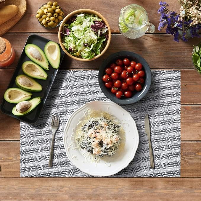 Aofmee Placemats Set of 6, Heat Resistant Place Mats, Washable Durable PVC Table Mats, Woven Vinyl Plastic Placemats for Kitchen Dining Table, Non-Slip Stain Resistant Placemats Indoor, Easy to Clean